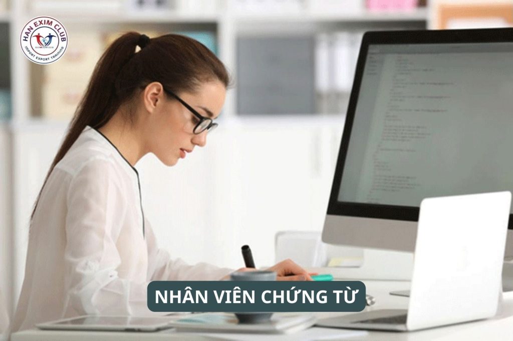 Nhân viên chứng từ